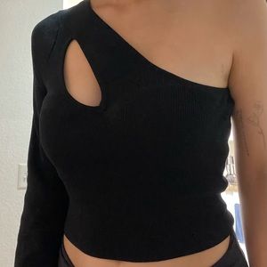 Black crop top